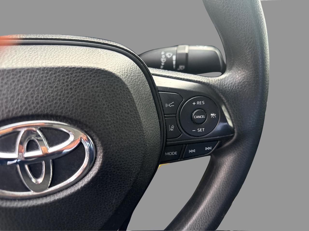 2022 Toyota Corolla LE Photo