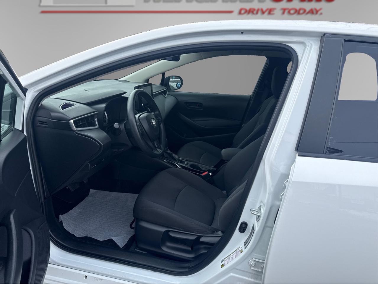 2022 Toyota Corolla LE Photo