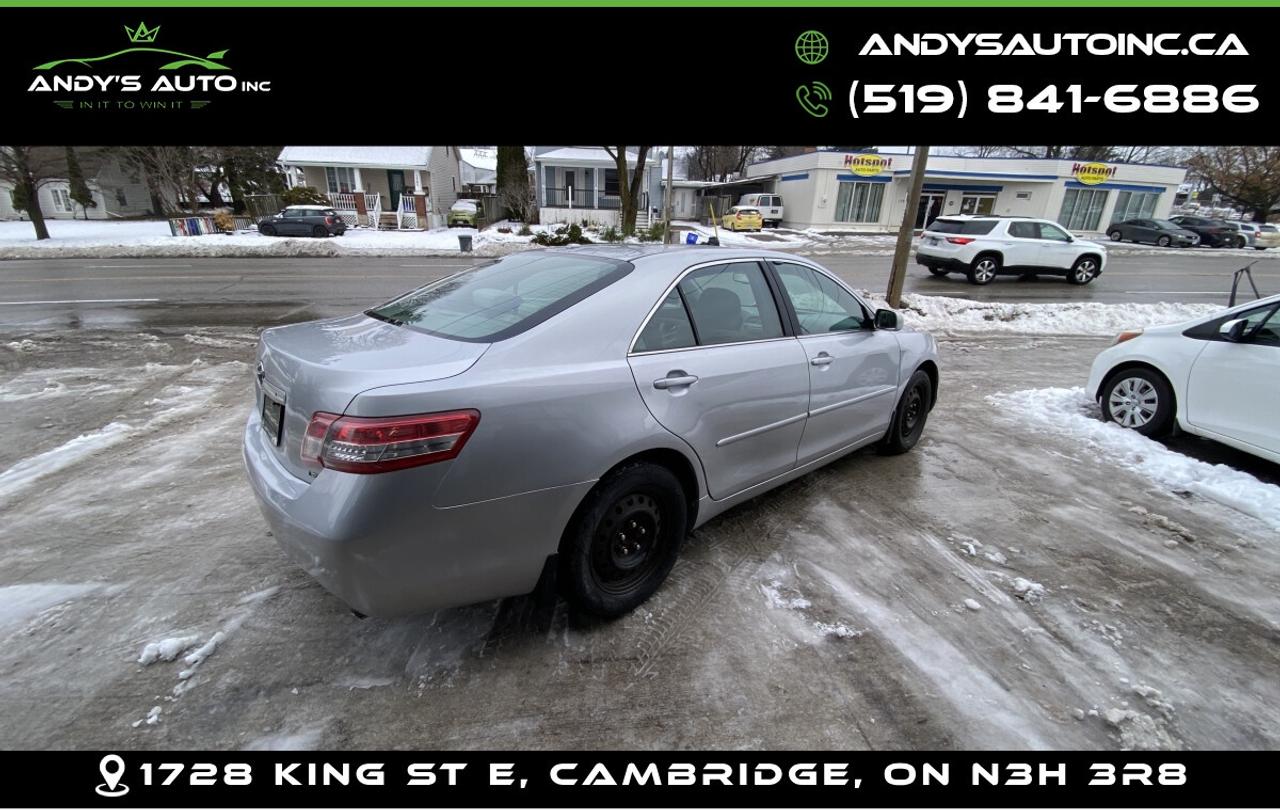 2010 Toyota Camry LE ! SUNROOF ! AUTOMATIC ! LOW KMS Photo