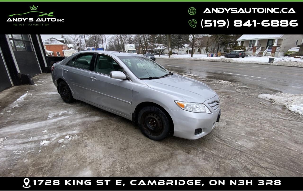2010 Toyota Camry LE ! SUNROOF ! AUTOMATIC ! LOW KMS Photo
