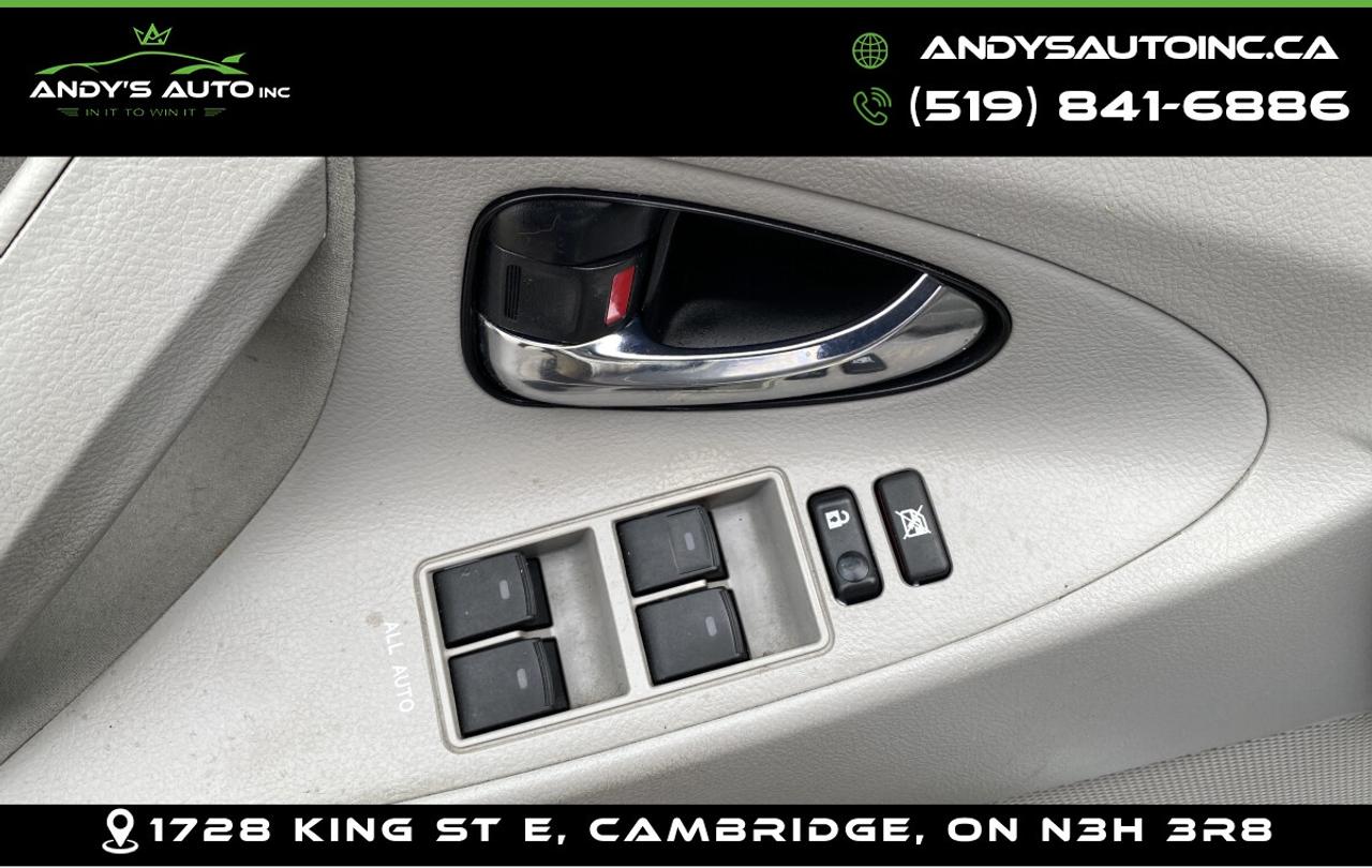 2010 Toyota Camry LE ! SUNROOF ! AUTOMATIC ! LOW KMS Photo