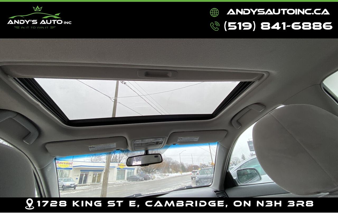 2010 Toyota Camry LE ! SUNROOF ! AUTOMATIC ! LOW KMS Photo