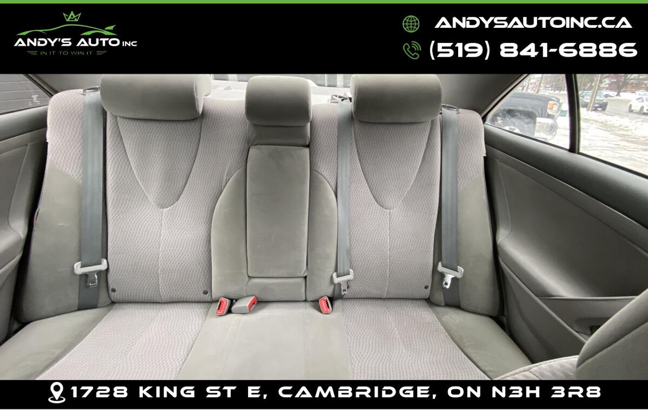 2010 Toyota Camry LE ! SUNROOF ! AUTOMATIC ! LOW KMS Photo