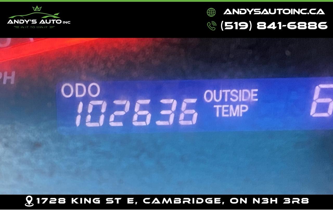 2010 Toyota Camry LE ! SUNROOF ! AUTOMATIC ! LOW KMS Photo