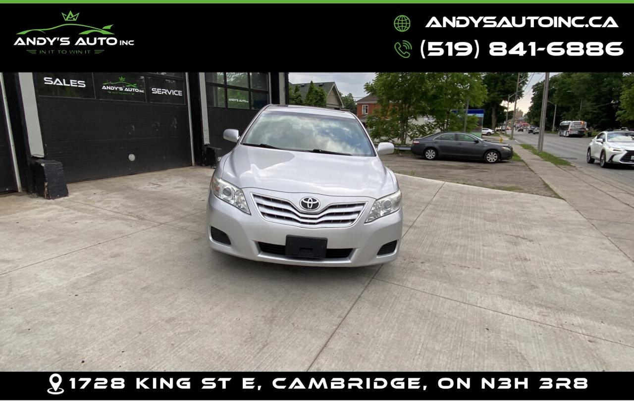 2010 Toyota Camry LE ! SUNROOF ! AUTOMATIC ! LOW KMS Photo