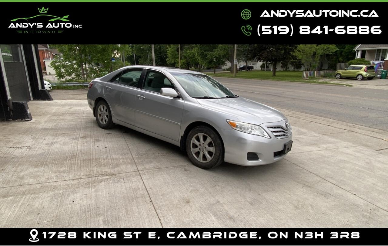 2010 Toyota Camry LE ! SUNROOF ! AUTOMATIC ! LOW KMS Photo