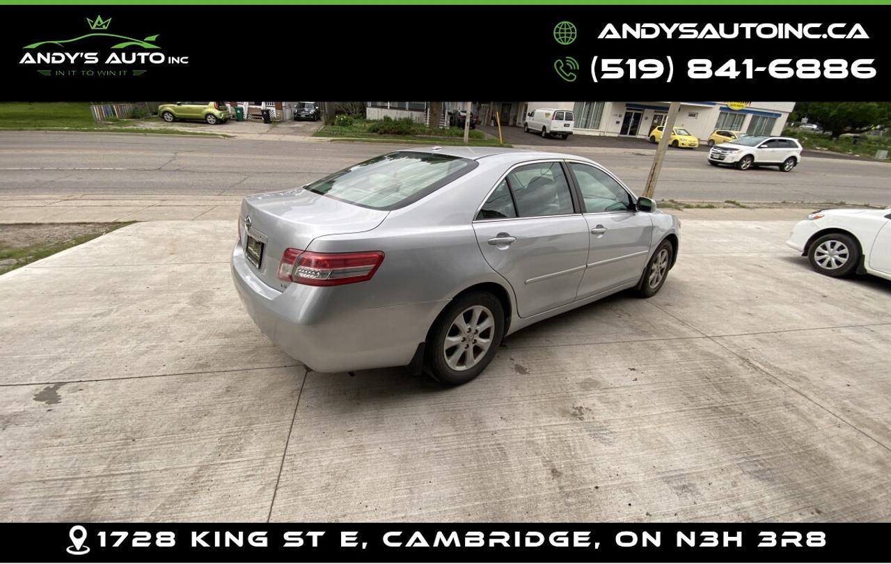 2010 Toyota Camry LE ! SUNROOF ! AUTOMATIC ! LOW KMS Photo3