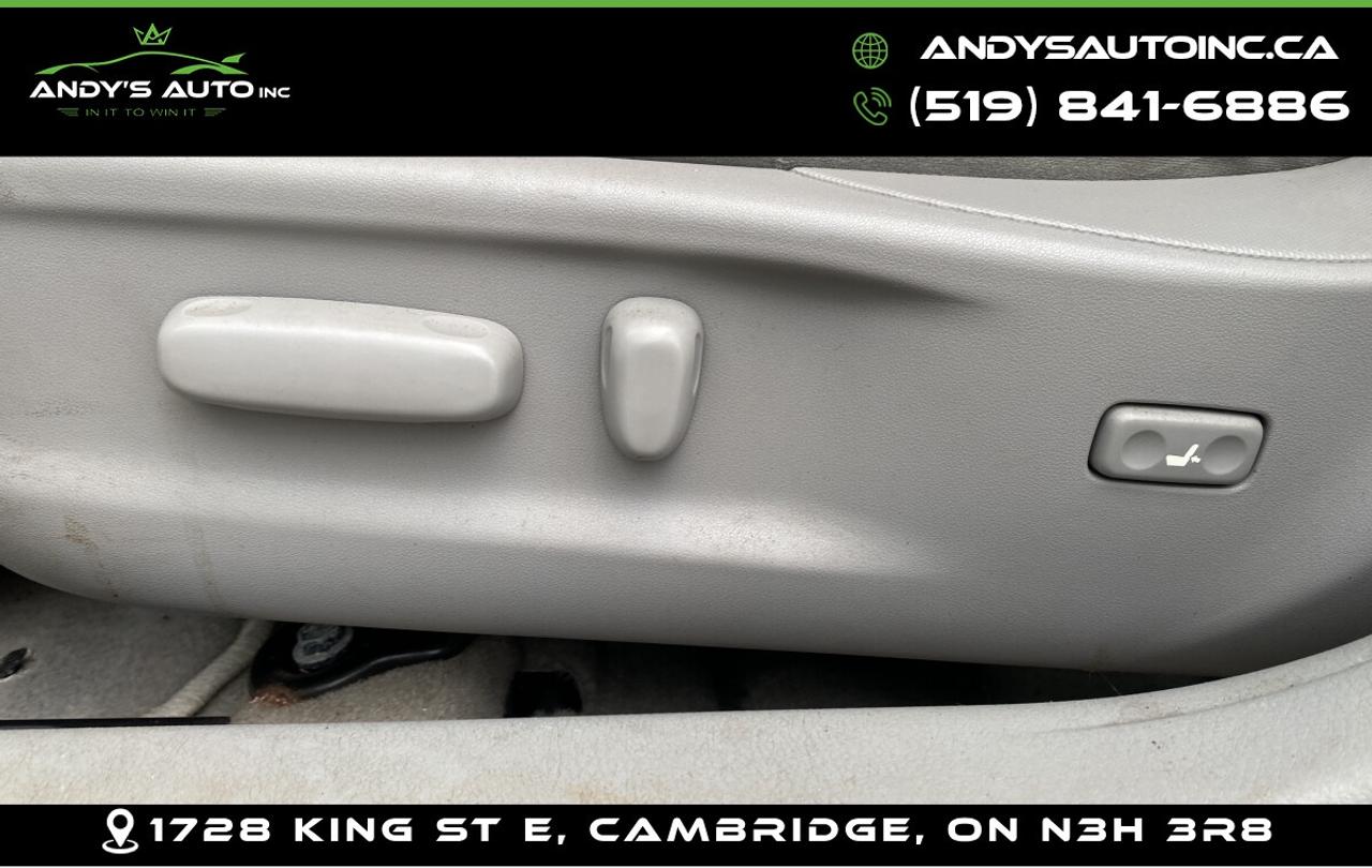 2010 Toyota Camry LE ! SUNROOF ! AUTOMATIC ! LOW KMS Photo