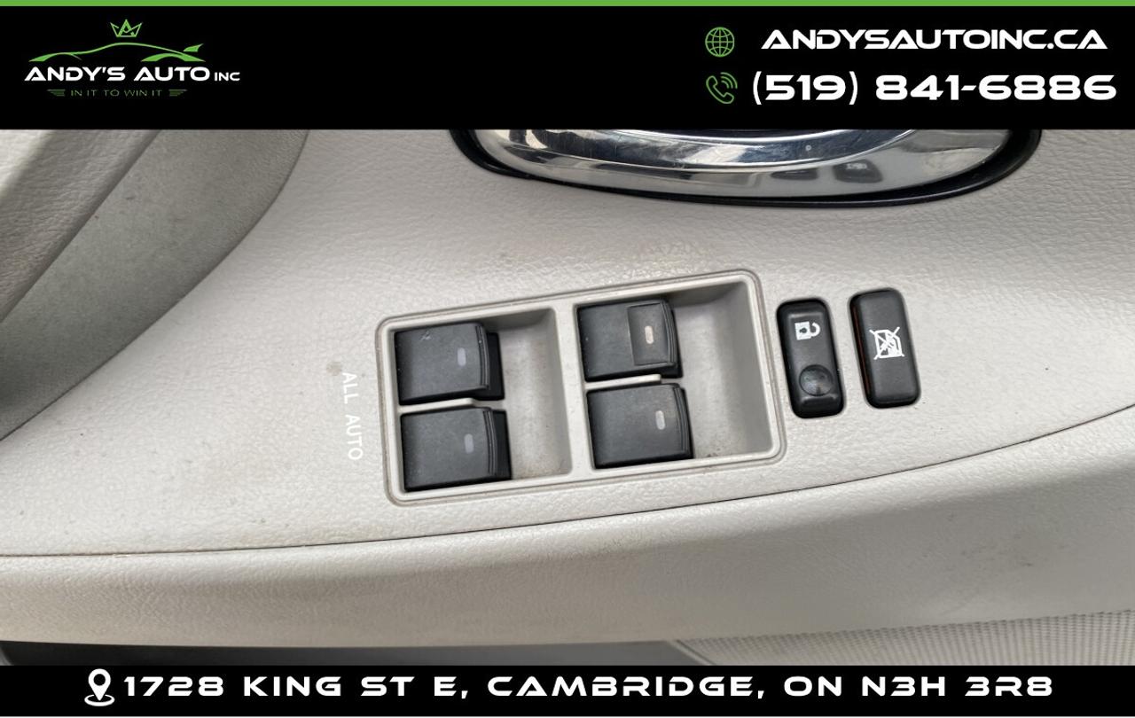 2010 Toyota Camry LE ! SUNROOF ! AUTOMATIC ! LOW KMS Photo