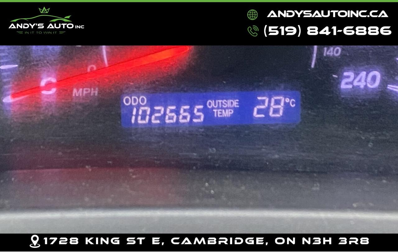 2010 Toyota Camry LE ! SUNROOF ! AUTOMATIC ! LOW KMS Photo