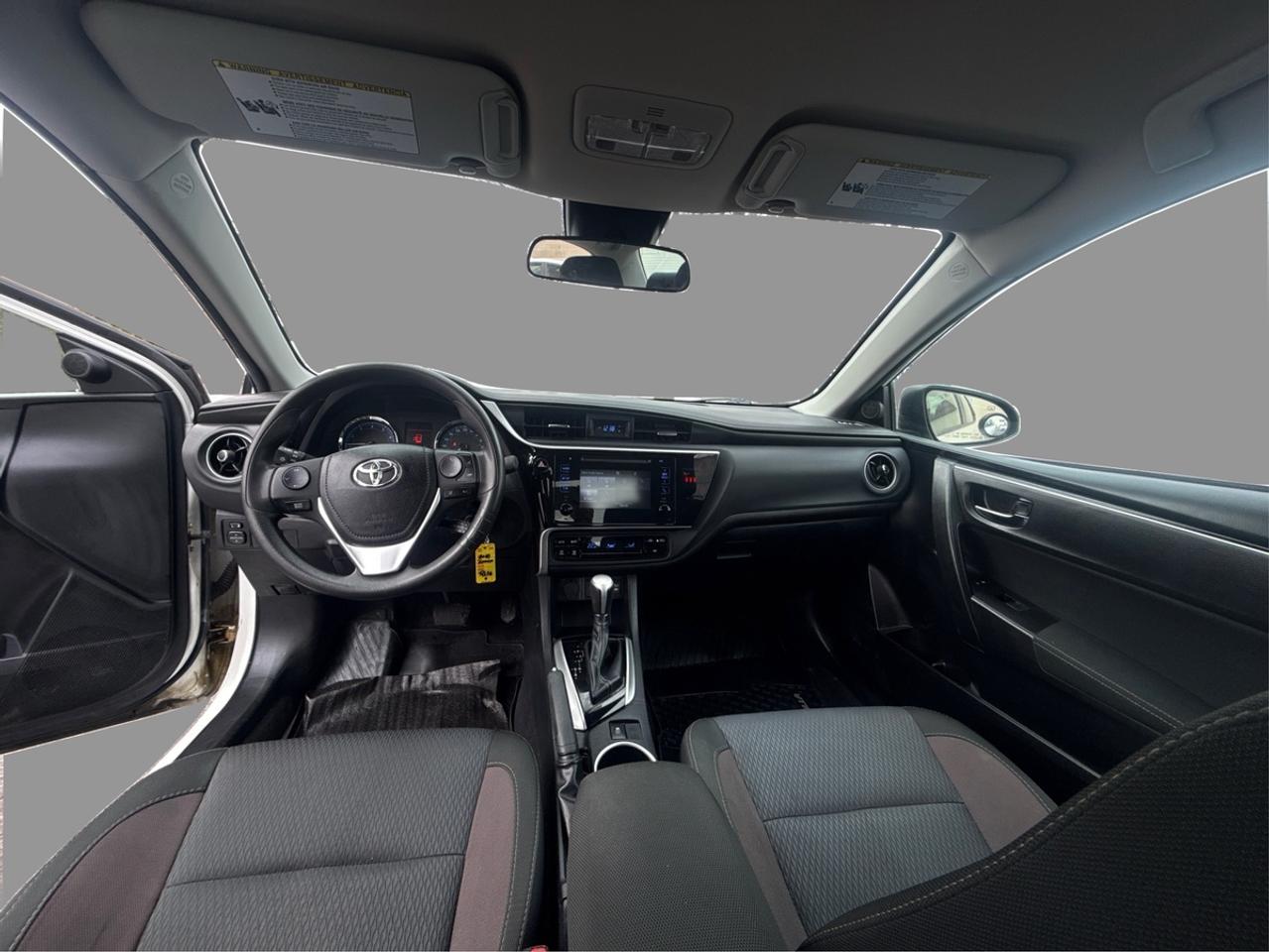 2018 Toyota Corolla LE Photo