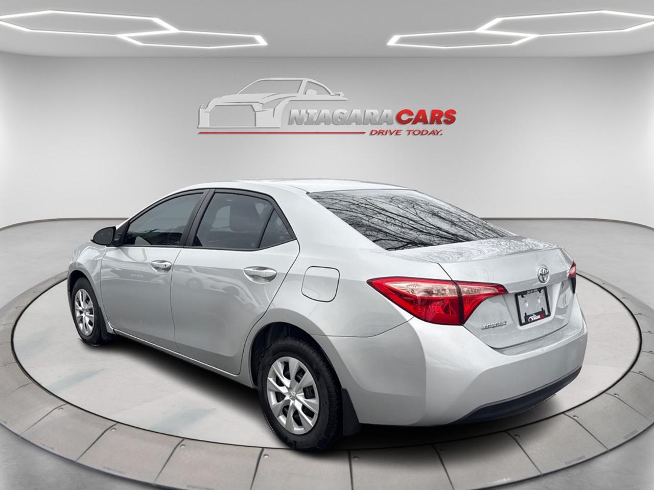 2017 Toyota Corolla LE Photo