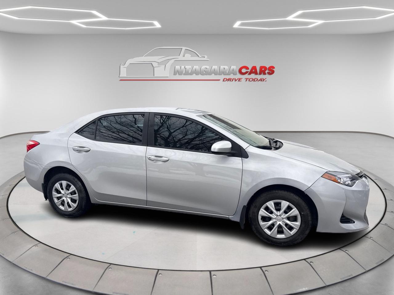 2017 Toyota Corolla LE Photo