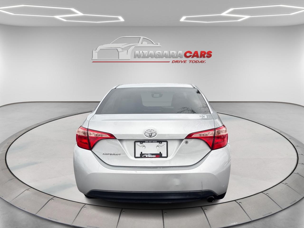 2017 Toyota Corolla LE Photo