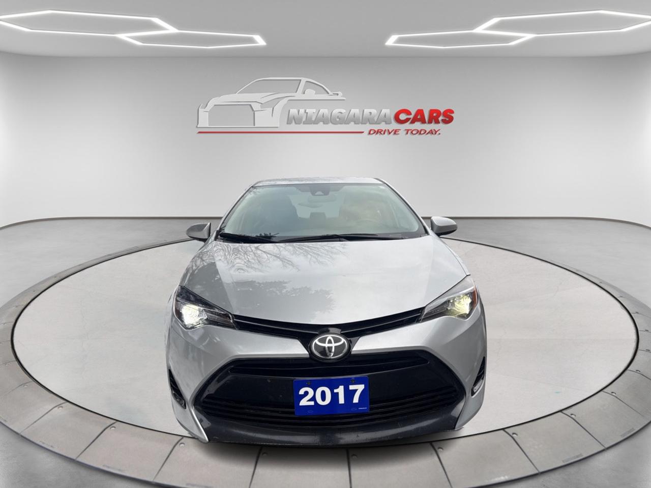 2017 Toyota Corolla LE Photo