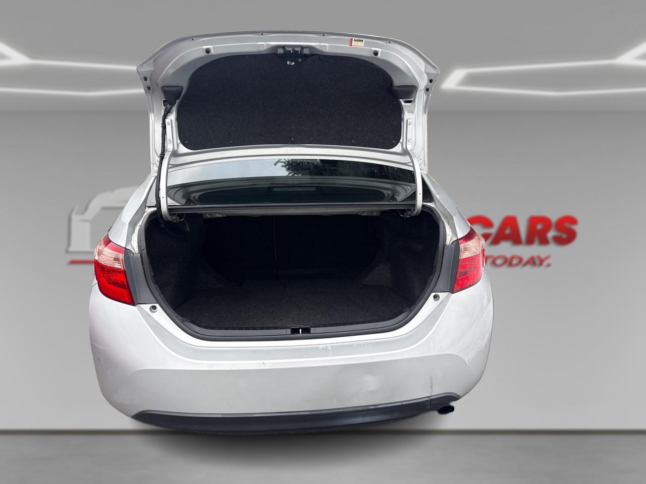 2017 Toyota Corolla LE Photo