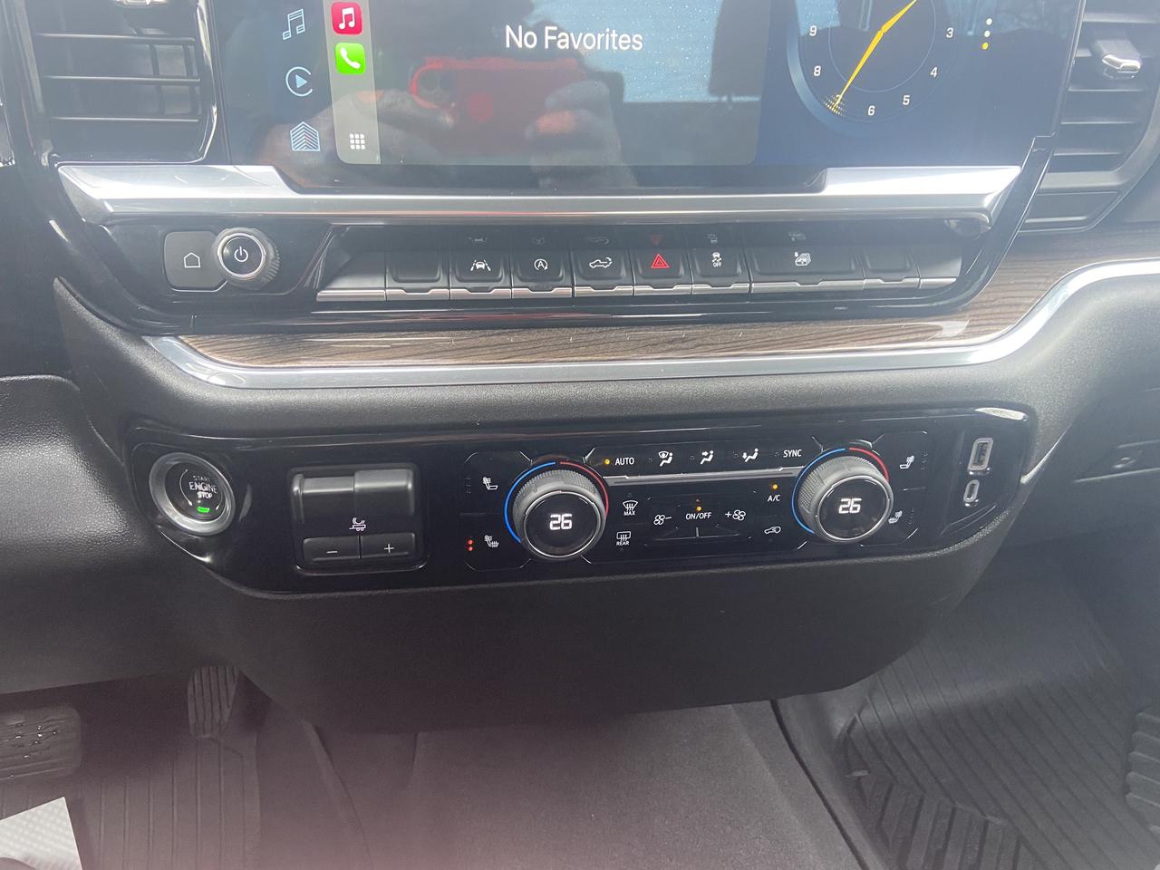 2023 Chevrolet Silverado 1500 LT Photo