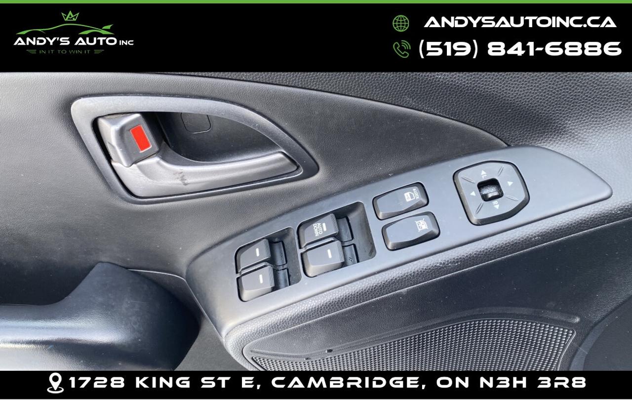 2013 Hyundai Tucson GLS ! ONE OWNER ! AWD ! HEATED SEATS ! LOW KMS Photo