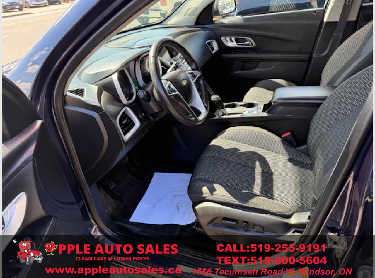 2017 Chevrolet Equinox LT Photo