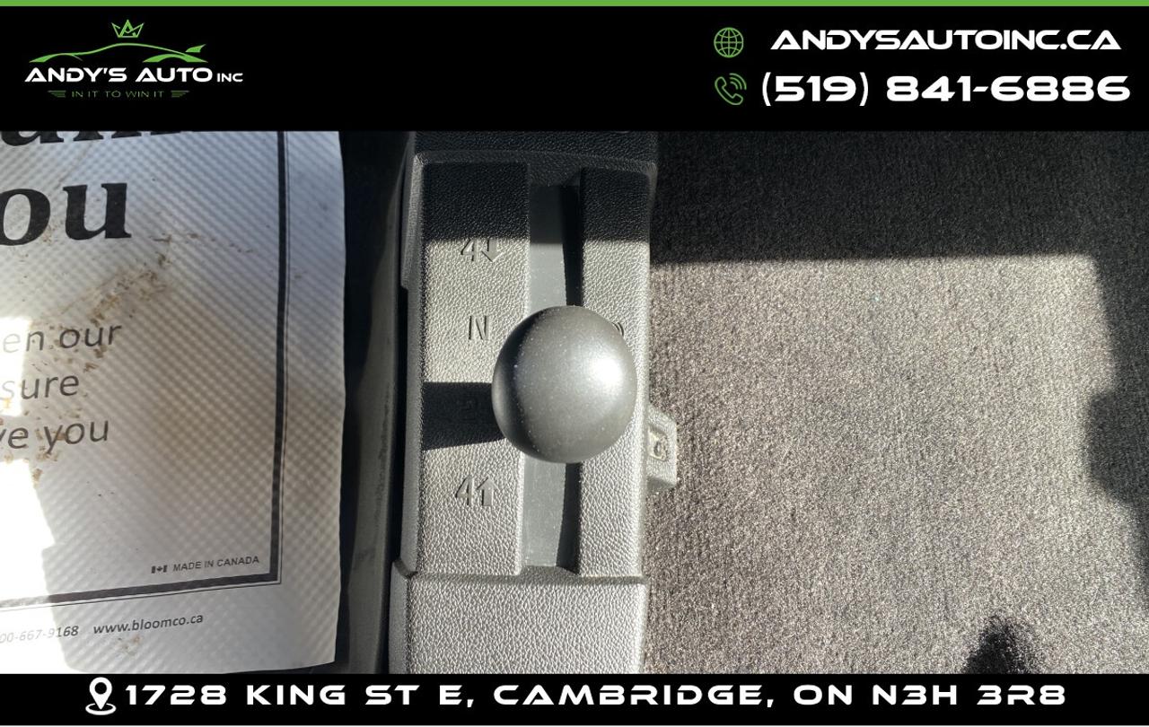 2012 GMC Sierra 1500 SL ! 4x4 ! 4.8L ! ONE OWNER ! NO ACCIDENTS ! LOW K Photo