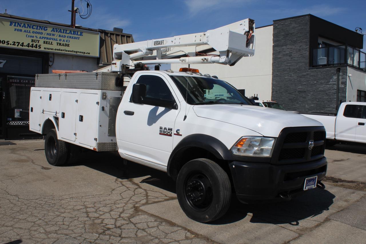 2016 RAM 5500 Versalift  Service Bucket Photo