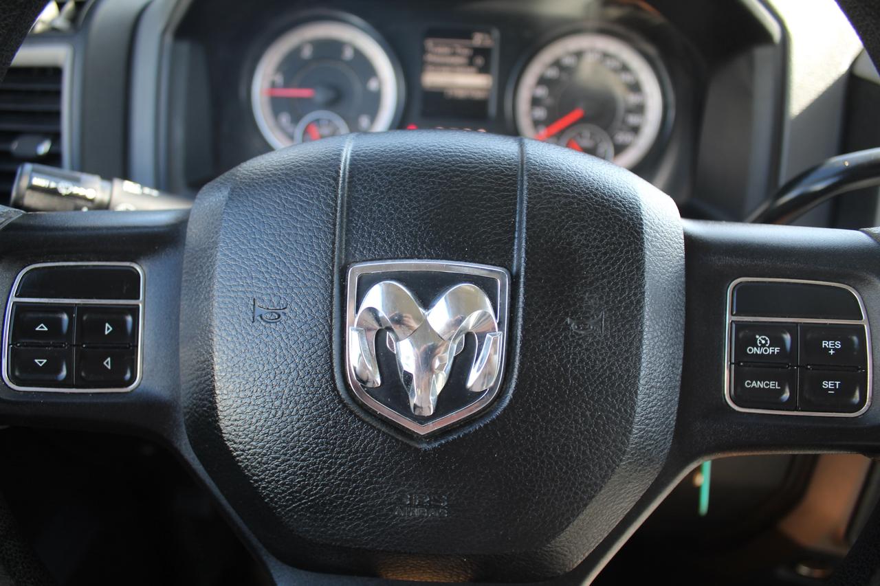 2016 RAM 5500 Versalift  Service Bucket Photo