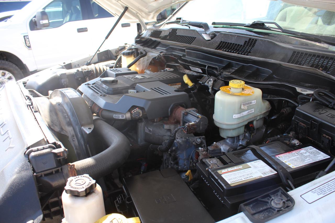 2016 RAM 5500 Versalift  Service Bucket Photo