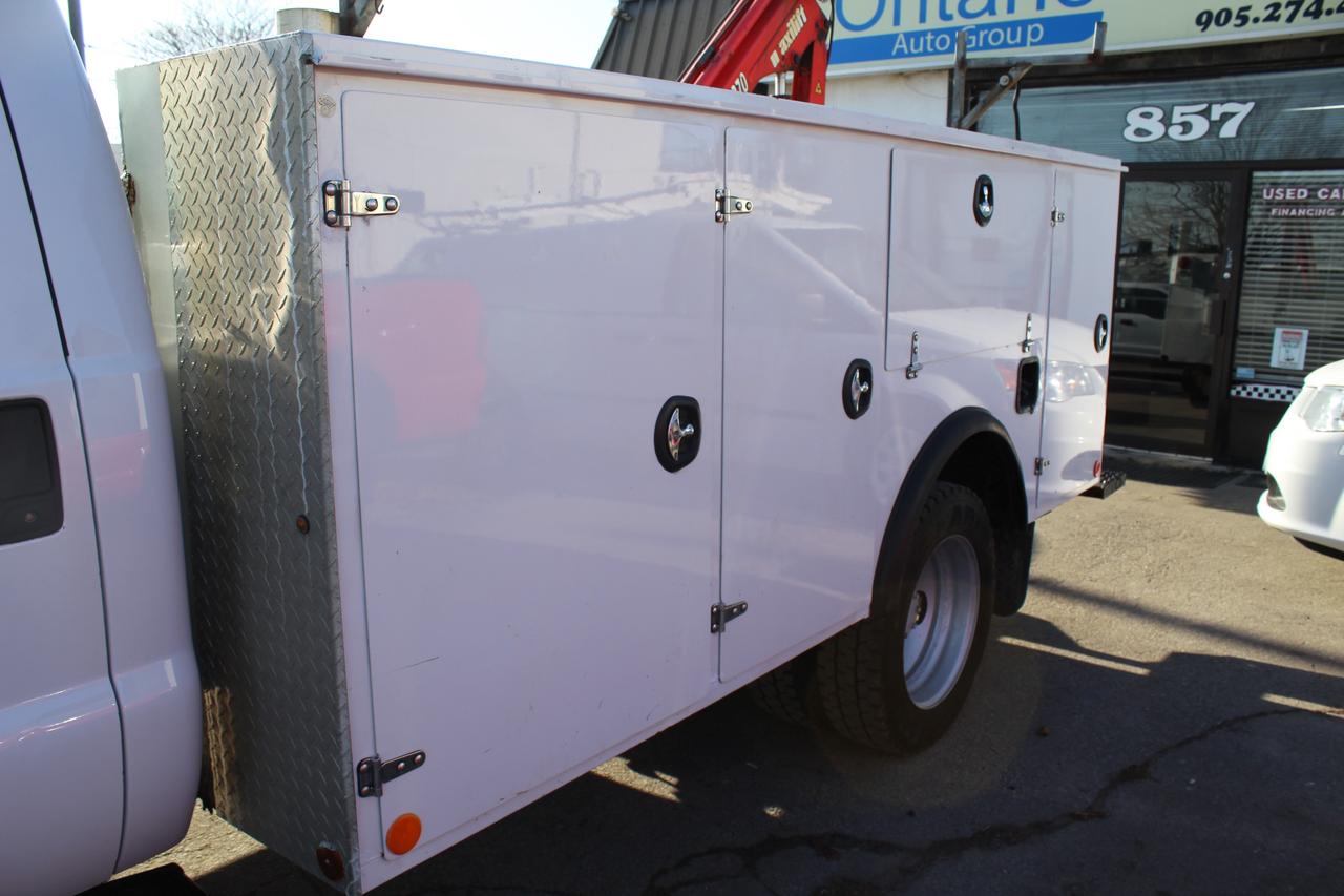 2015 Ford F-550 Super Duty Chassis XL Crane 165 Photo