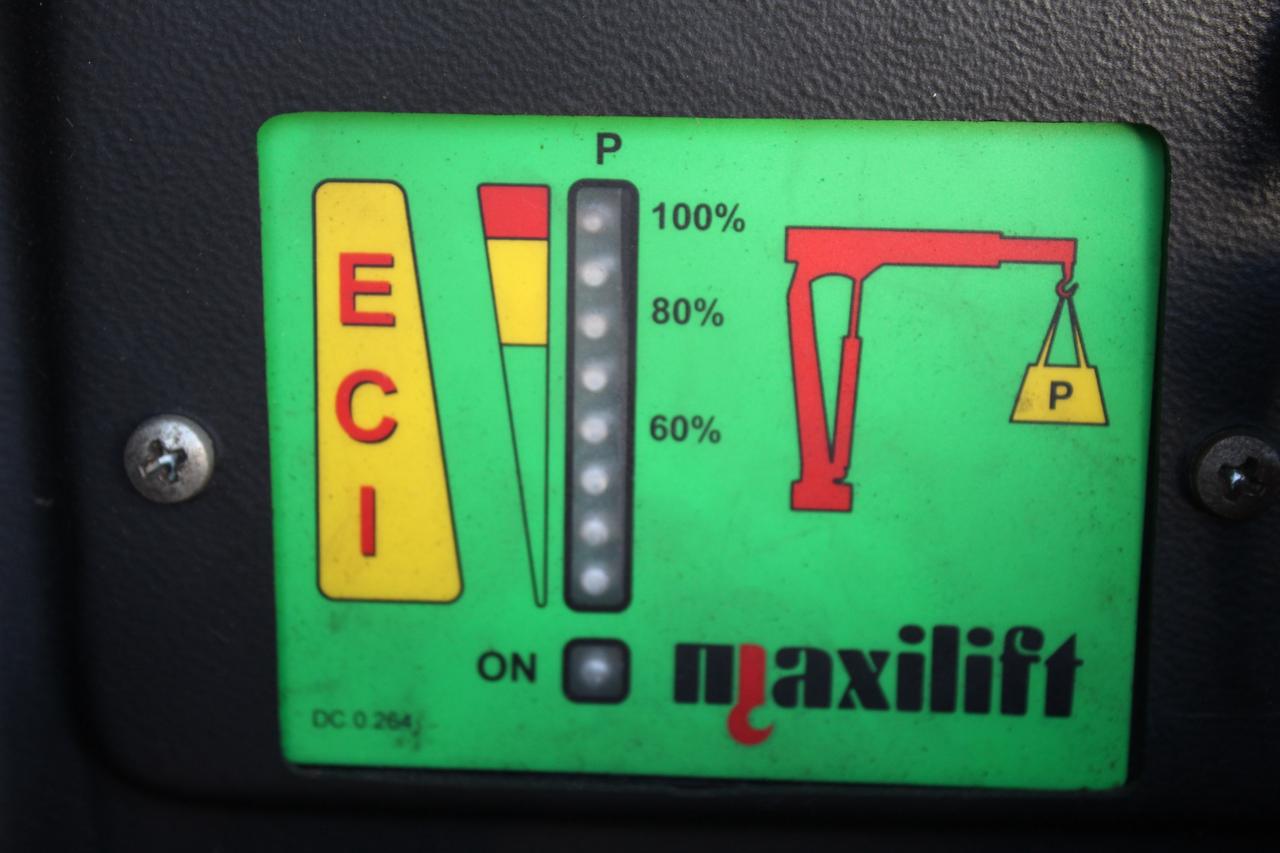 2015 Ford F-550 Super Duty Chassis XL Crane 165 Photo