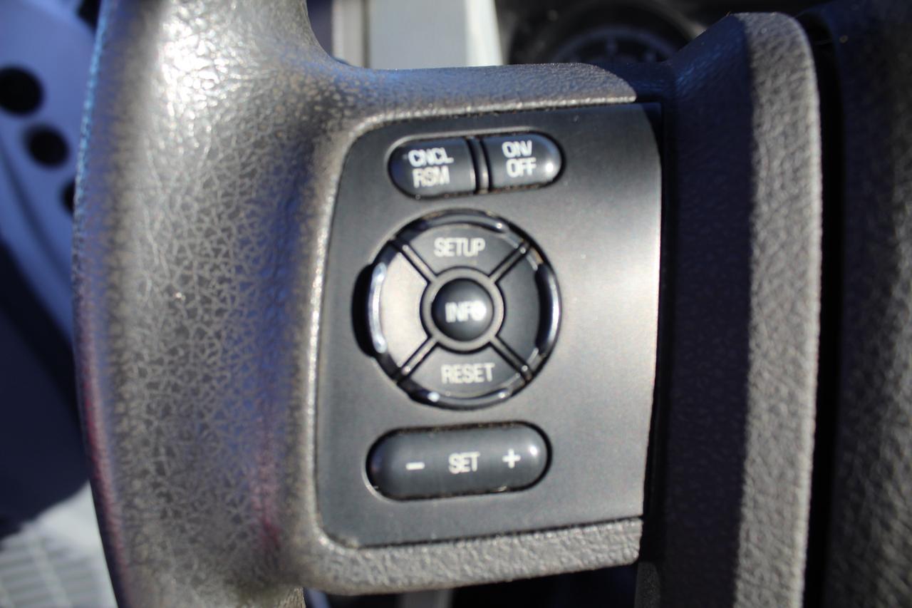 2015 Ford F-550 Super Duty Chassis XL Crane 165 Photo