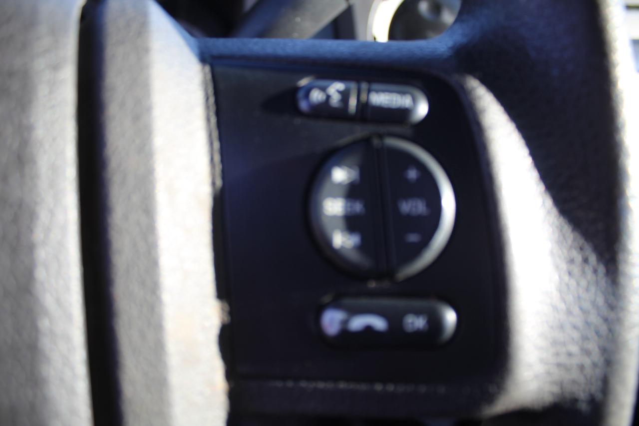 2015 Ford F-550 Super Duty Chassis XL Crane 165 Photo