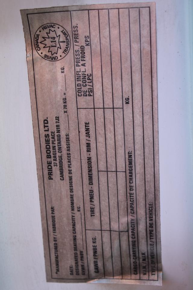 2015 Ford F-550 Super Duty Chassis XL Crane 165 Photo