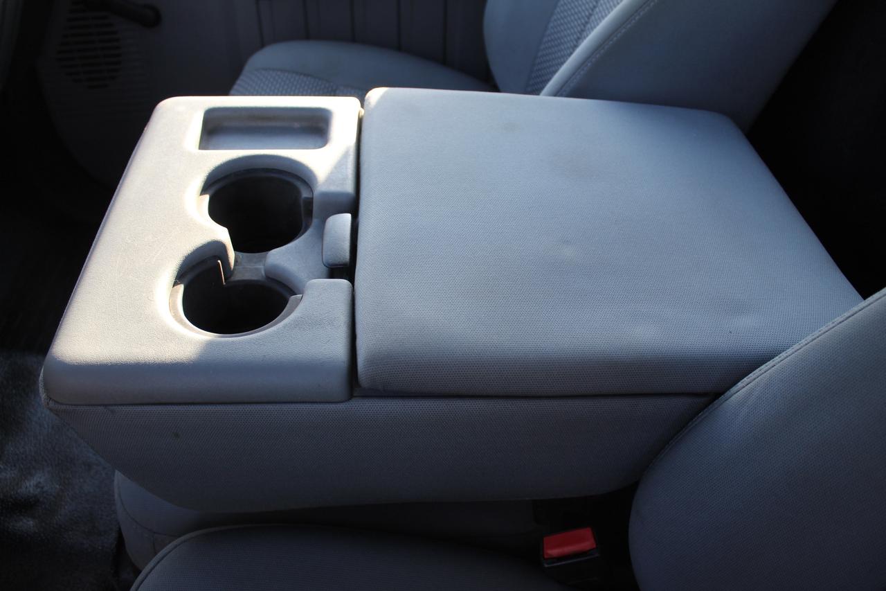 2015 Ford F-550 Super Duty Chassis XL Crane 165 Photo