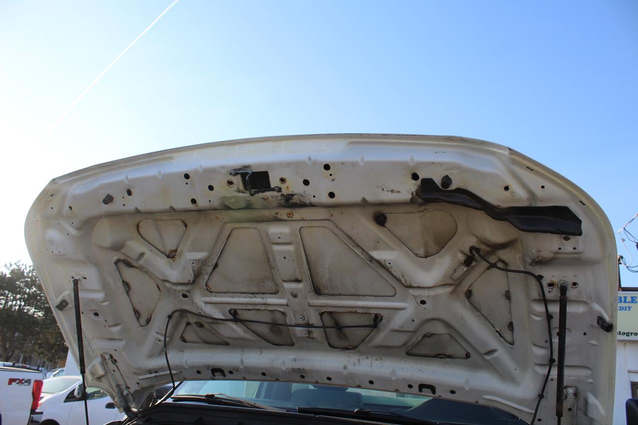 2015 Ford F-550 Super Duty Chassis XL Crane 165 Photo