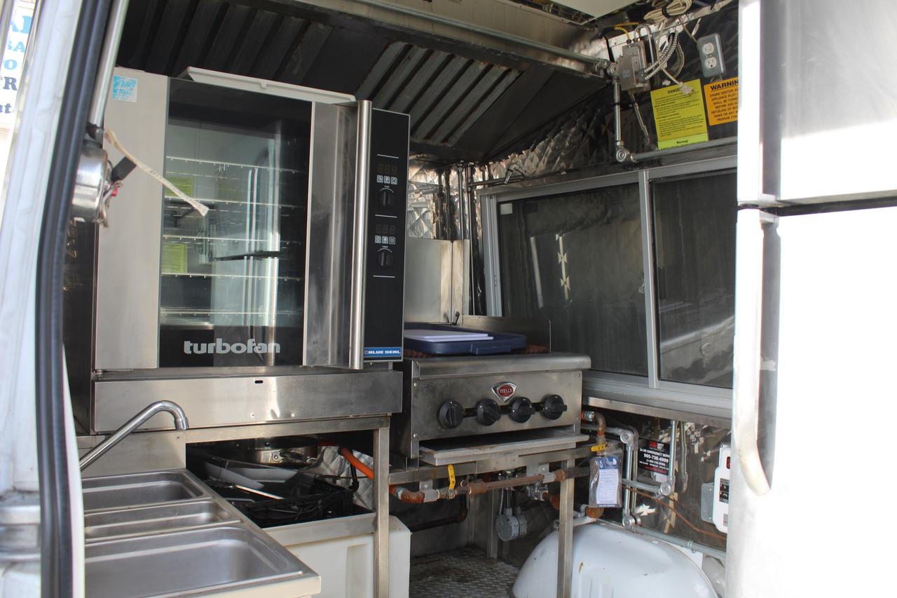 2010 Mercedes-Benz Sprinter 2500 FOOD Mobile Kitchen Photo
