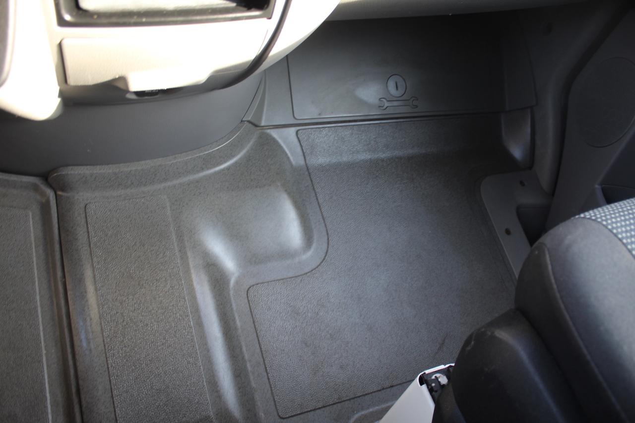 2010 Mercedes-Benz Sprinter 2500 FOOD Mobile Kitchen Photo