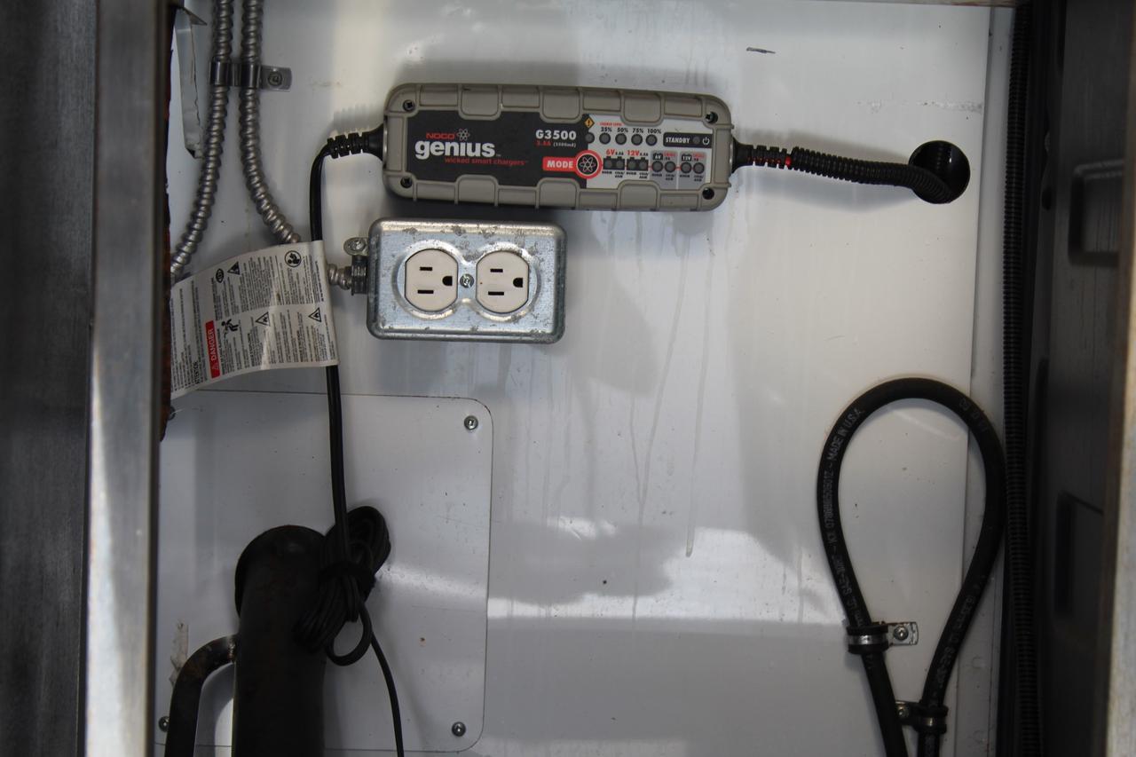 2010 Mercedes-Benz Sprinter 2500 FOOD Mobile Kitchen Photo