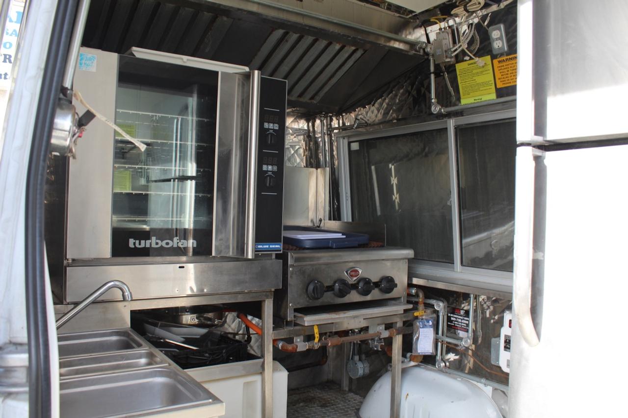 2010 Mercedes-Benz Sprinter 2500 Food Truck Photo2