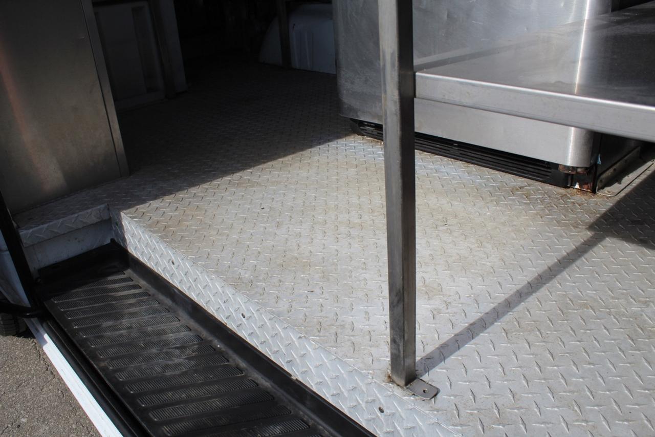 2010 Mercedes-Benz Sprinter 2500 FOOD Mobile Kitchen Photo