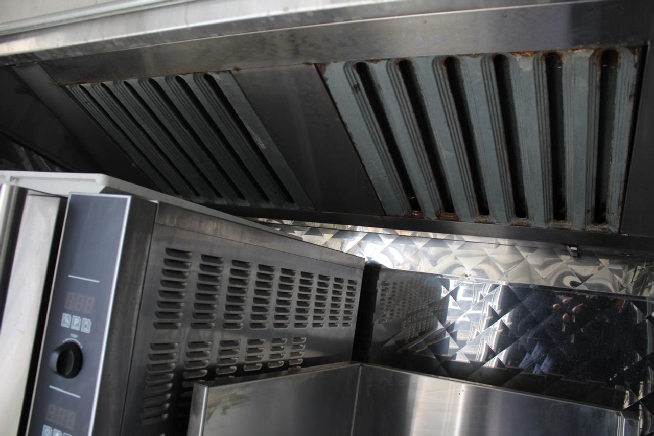 2010 Mercedes-Benz Sprinter 2500 FOOD Mobile Kitchen Photo