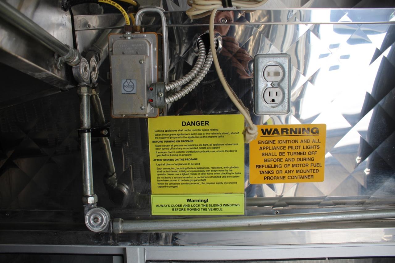 2010 Mercedes-Benz Sprinter 2500 FOOD Mobile Kitchen Photo