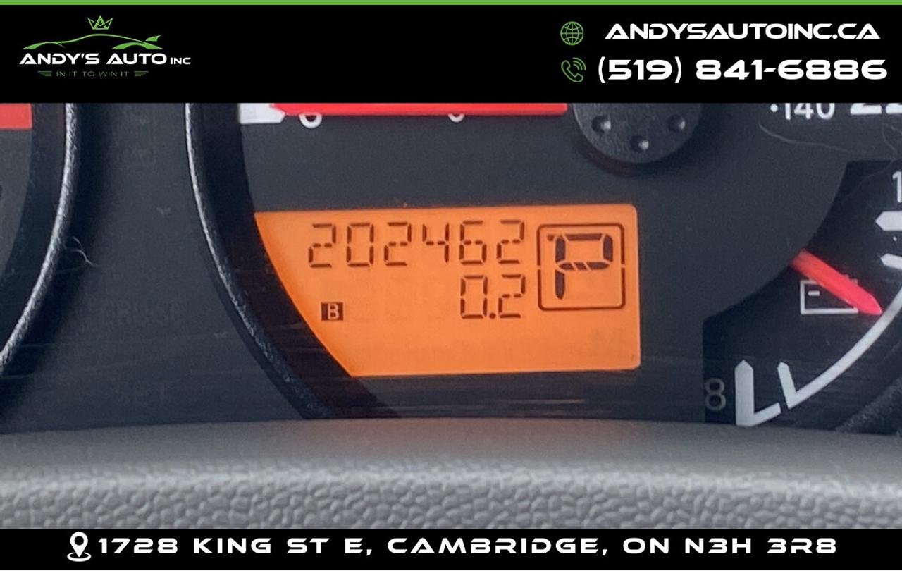 2012 Nissan Frontier SV ! CREW ! 4X4 ! NO ACCIDENTS Photo