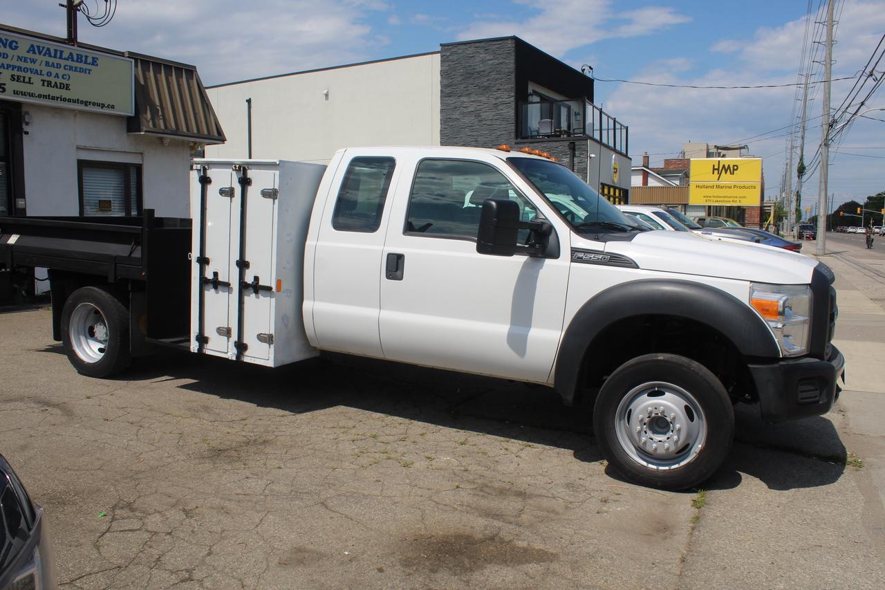 2013 Ford F-550 Super Duty Chassis XL SuperCab 186" Photo
