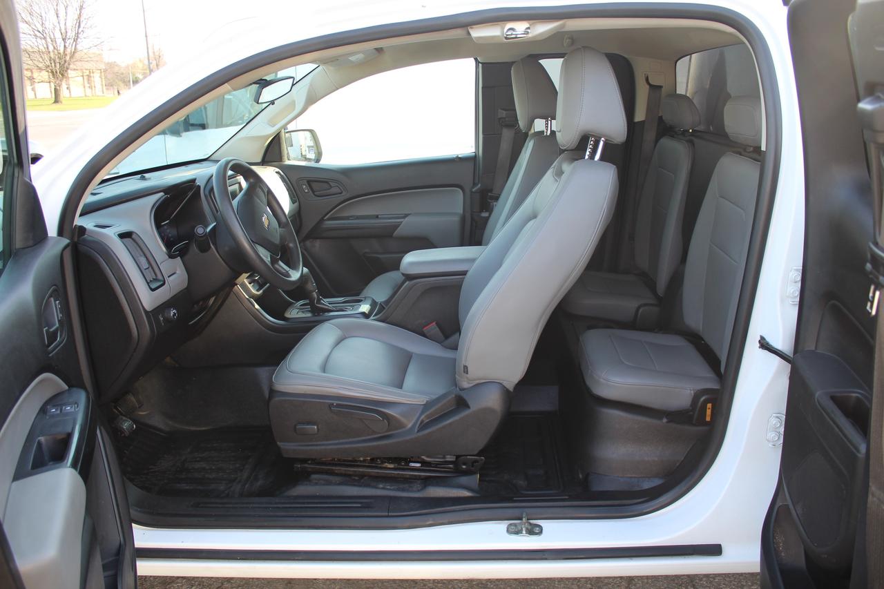 2019 Chevrolet Colorado Work Truck Back Cam Leatherette seats Pwr seat Photo
