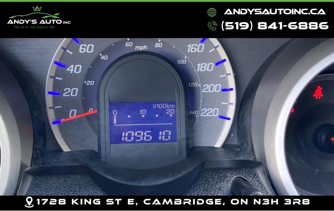 2013 Honda Fit LX ! NO ACCIDENTS ! AUTO ! A/C Photo