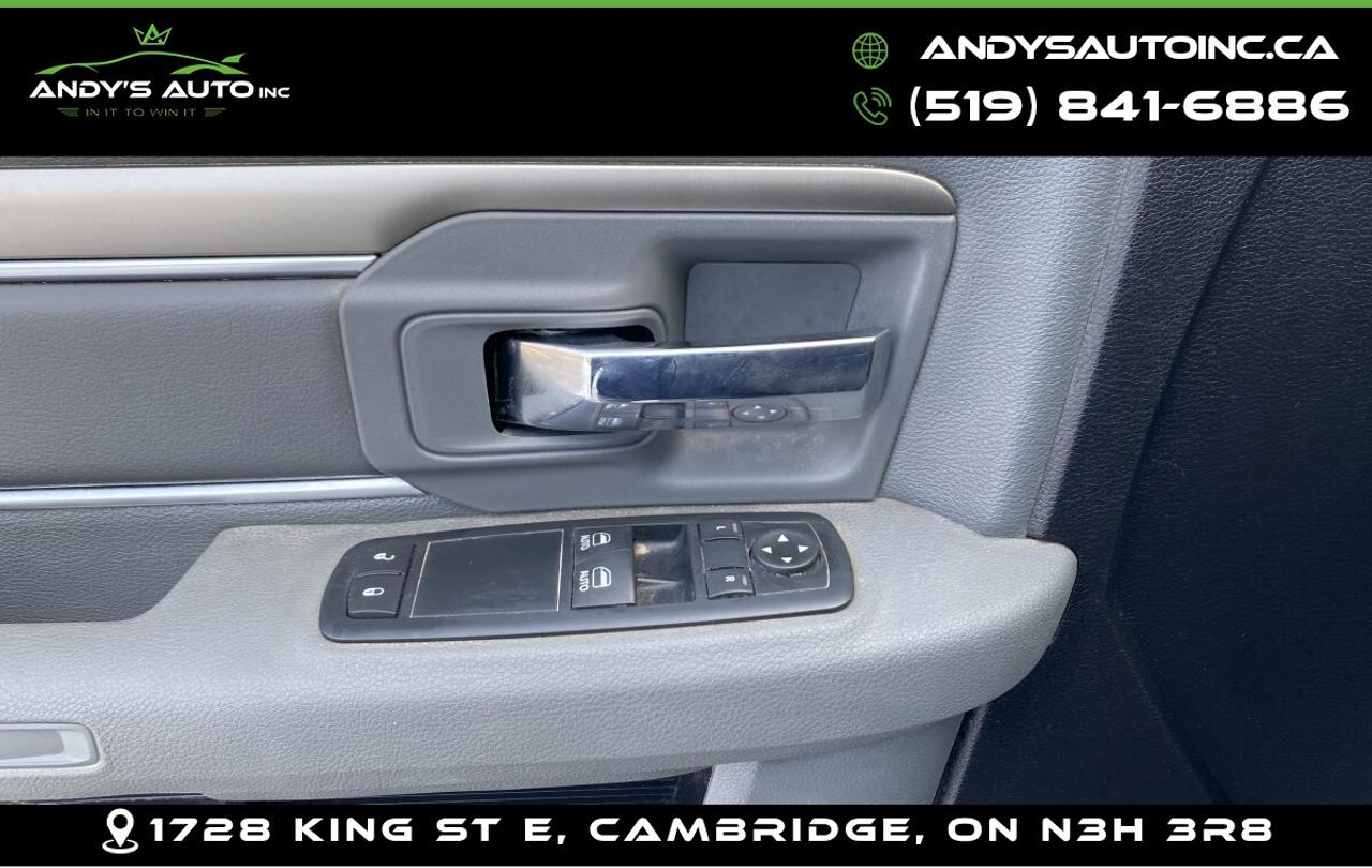 2016 RAM 1500 EXPRESS ! REG CAB ! SHORT BOX ! 5.7L ! 4X4 Photo