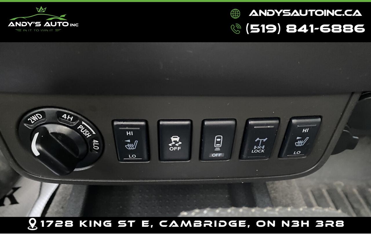 2015 Nissan Frontier PRO-4X ! 4X4 ! ONE OWNER ! NO ACCIDENTS Photo