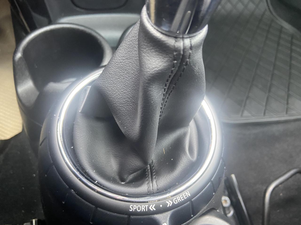 2016 MINI Cooper "S"  Photo