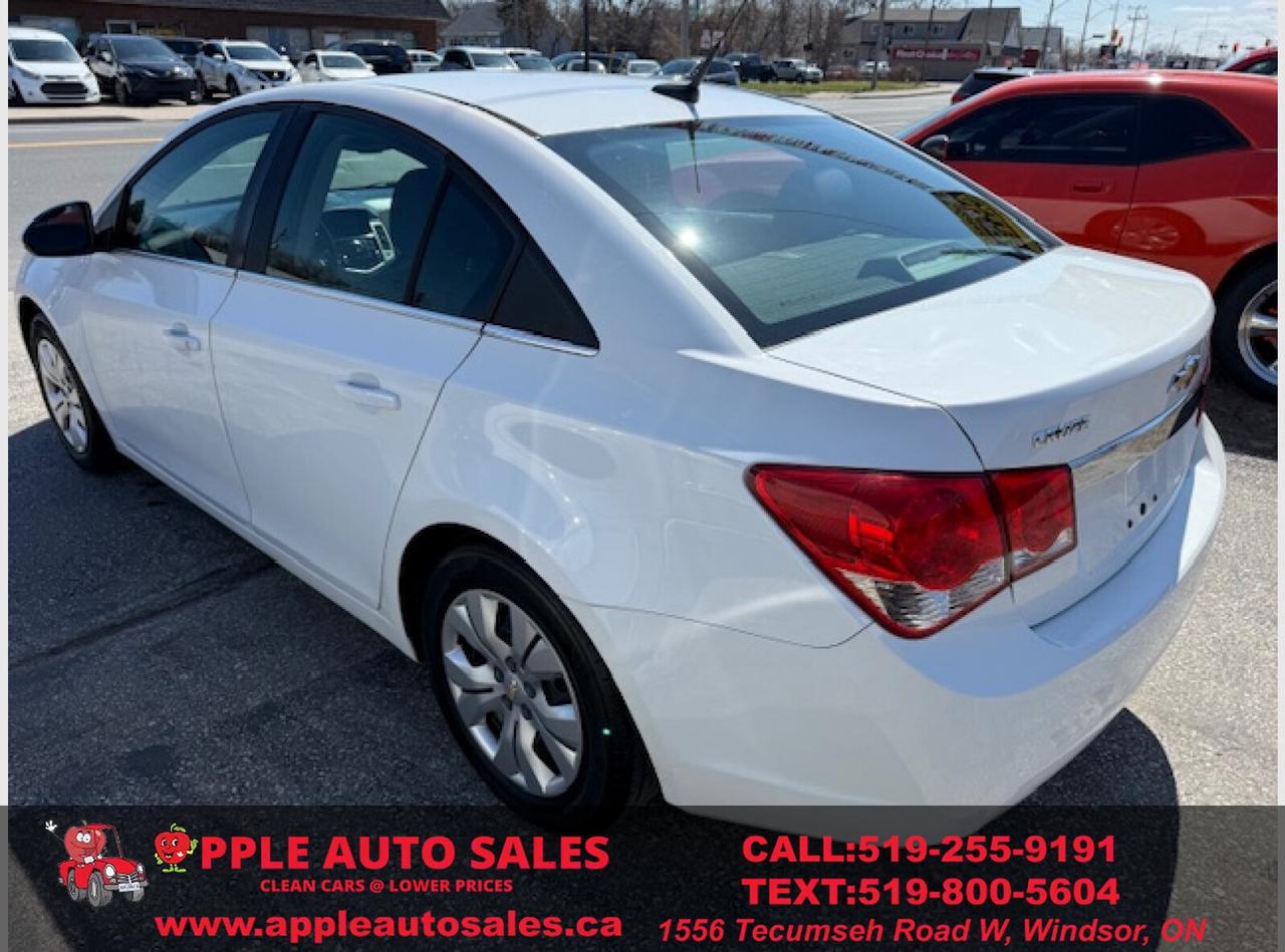 2014 Chevrolet Cruze 1LT Photo
