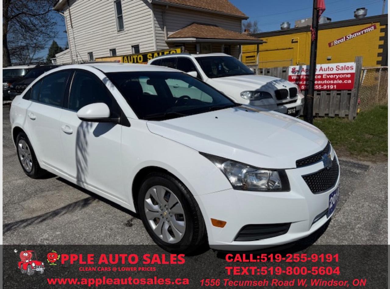 2014 Chevrolet Cruze 1LT Photo2